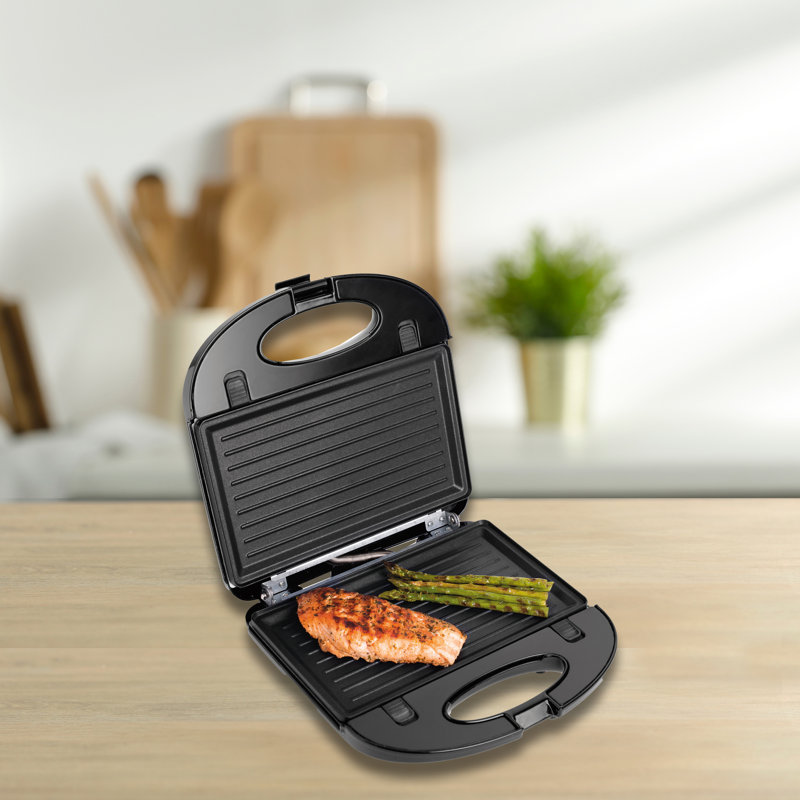 Salton 3 in 1 Grill Sandwich and Waffle Maker